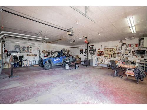 #125-842072 Range Road 241, Rural Northern Lights, County Of, AB - Indoor Photo Showing Garage
