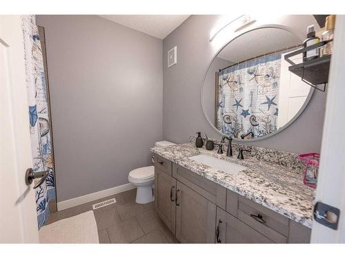 9502 88 Street, Grande Prairie, AB - Indoor Photo Showing Bathroom