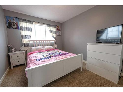 9502 88 Street, Grande Prairie, AB - Indoor Photo Showing Bedroom