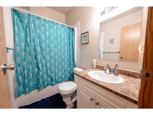 13106 93 Street, Grande Prairie, AB - Indoor Photo Showing Bathroom