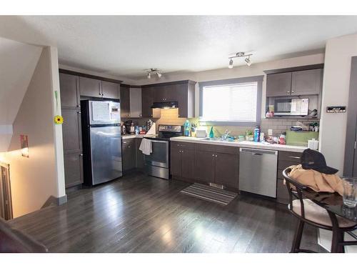 7301 115B Street, Grande Prairie, AB - Indoor Photo Showing Kitchen