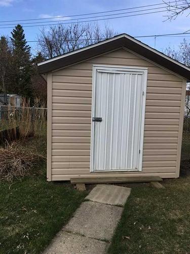 4718 49 Street, Berwyn, AB - Outdoor With Exterior