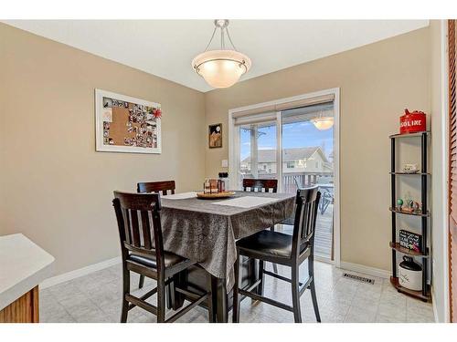 11018 88A Street, Grande Prairie, AB - Indoor Photo Showing Dining Room