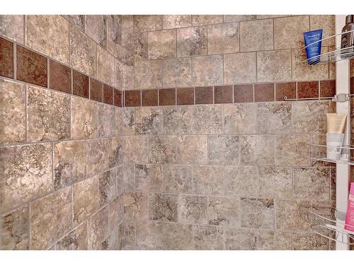 11018 88A Street, Grande Prairie, AB - Indoor Photo Showing Bathroom