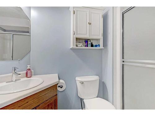 11018 88A Street, Grande Prairie, AB - Indoor Photo Showing Bathroom