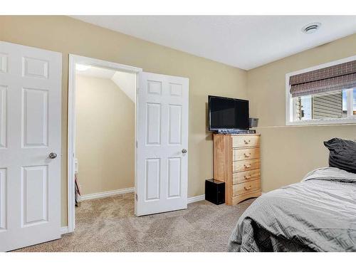11018 88A Street, Grande Prairie, AB - Indoor Photo Showing Bedroom