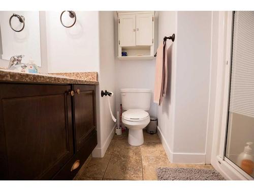 11233 75 Avenue, Grande Prairie, AB - Indoor Photo Showing Bathroom