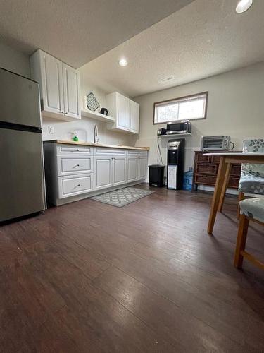 5028 43Rd Street, High Prairie, AB - Indoor Photo Showing Kitchen