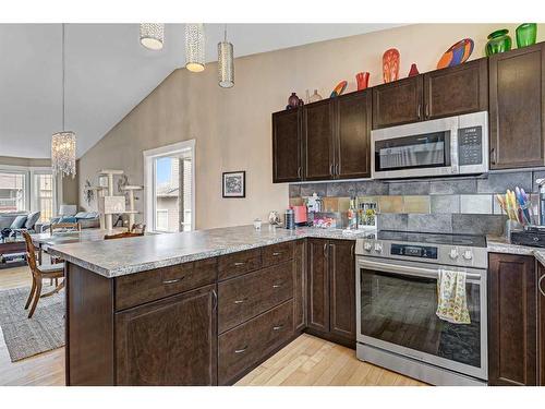 6929 88 Street, Grande Prairie, AB - Indoor Photo Showing Kitchen