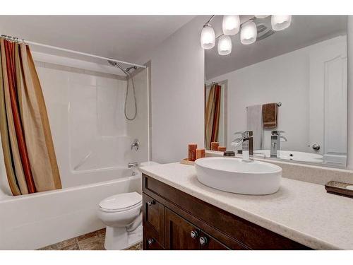 8821 114 Avenue, Grande Prairie, AB - Indoor Photo Showing Bathroom