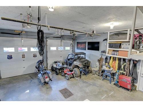 8821 114 Avenue, Grande Prairie, AB - Indoor Photo Showing Garage
