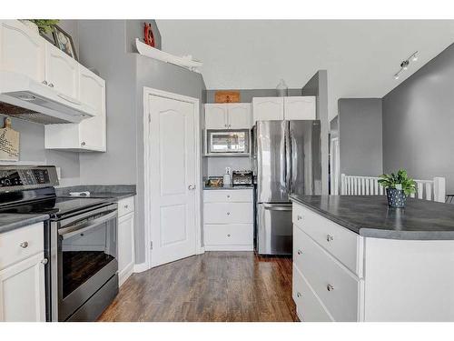 8821 114 Avenue, Grande Prairie, AB - Indoor Photo Showing Kitchen