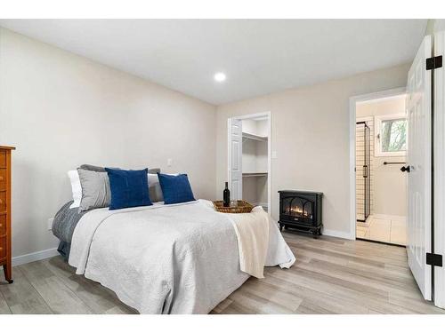 7422 96 Street, Grande Prairie, AB - Indoor Photo Showing Bedroom