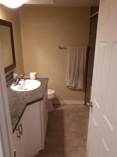 11320 97 Street, Grande Prairie, AB - Indoor Photo Showing Bathroom