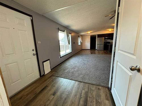 4523 51 Street, Rycroft, AB - Indoor Photo Showing Other Room