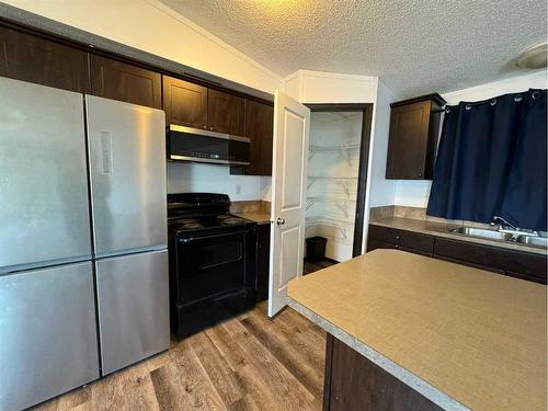 4523 51 Street, Rycroft, AB - Indoor Photo Showing Kitchen