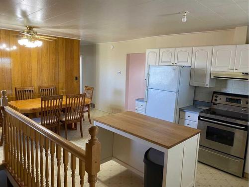 80242 Rge Rd 65, Rural Saddle Hills County, AB - Indoor Photo Showing Kitchen