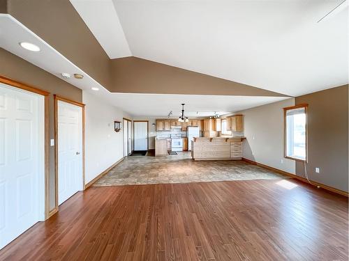 35025 Twp Rd 820, Rural Fairview No. 136, M.D. Of, AB - Indoor Photo Showing Kitchen