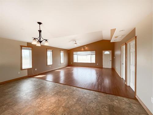 35025 Twp Rd 820, Rural Fairview No. 136, M.D. Of, AB - Indoor Photo Showing Kitchen