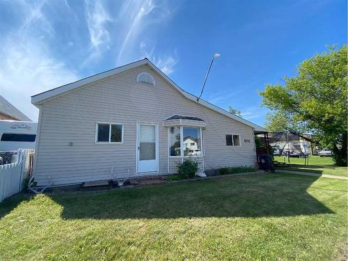 4626 50 Street, Rycroft, AB - Outdoor