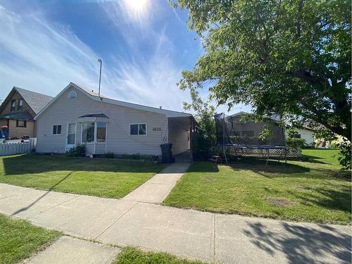 4626 50 Street, Rycroft, AB - Outdoor