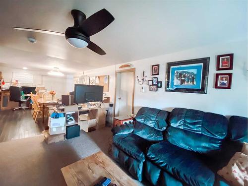 4626 50 Street, Rycroft, AB - Indoor Photo Showing Living Room