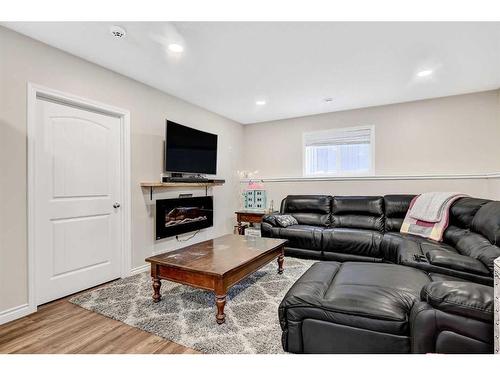 11054 66 Avenue, Grande Prairie, AB - Indoor Photo Showing Bedroom