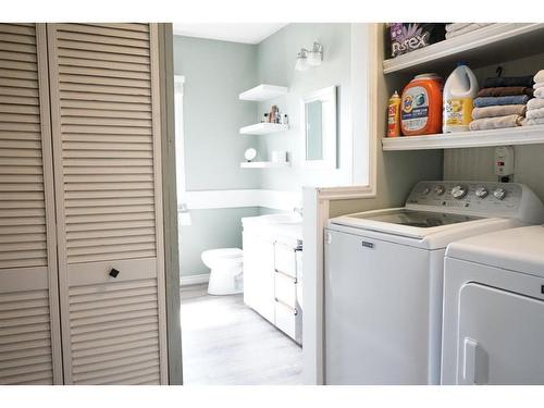 50010 733A Township, Rural Grande Prairie No. 1, County Of, AB - Indoor Photo Showing Laundry Room