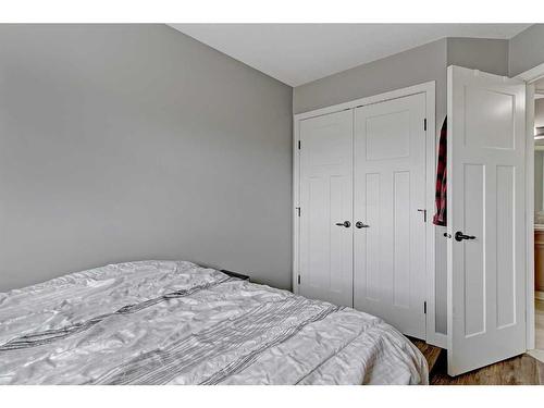 7134 88A Street, Grande Prairie, AB - Indoor Photo Showing Bedroom