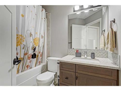 7134 88A Street, Grande Prairie, AB - Indoor Photo Showing Bathroom