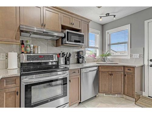 7134 88A Street, Grande Prairie, AB - Indoor Photo Showing Kitchen