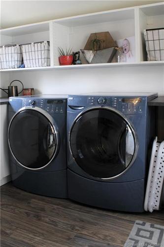 10132 106 Avenue, Grande Prairie, AB - Indoor Photo Showing Laundry Room