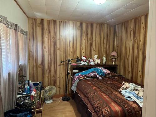 5130 50 Street, Berwyn, AB - Indoor Photo Showing Bedroom