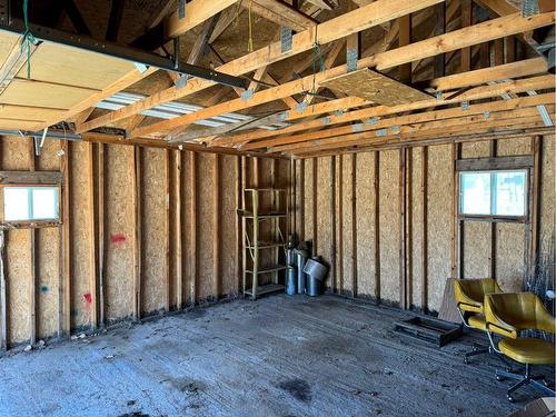 5130 50 Street, Berwyn, AB - Indoor Photo Showing Basement