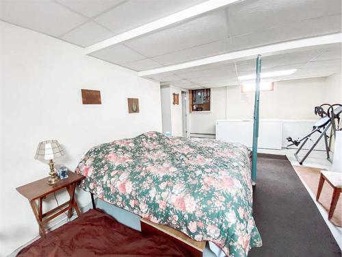 4431 45A Avenue, Rycroft, AB - Indoor Photo Showing Bedroom