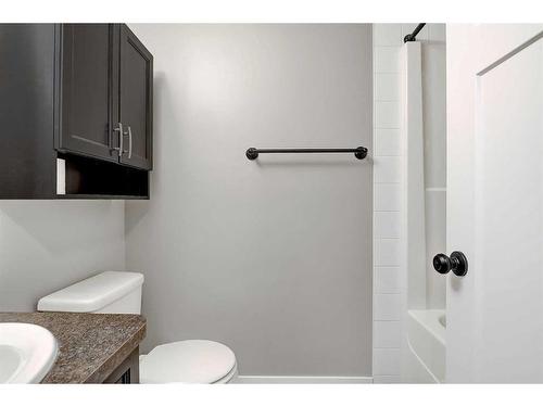 12922 105 Street, Grande Prairie, AB - Indoor Photo Showing Bathroom