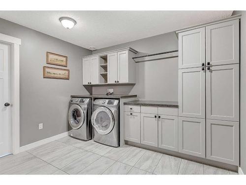 12922 105 Street, Grande Prairie, AB - Indoor Photo Showing Laundry Room