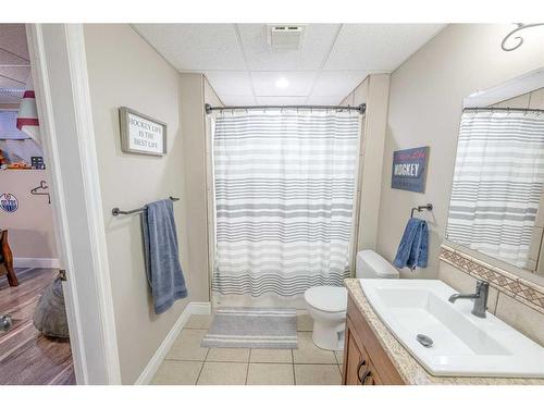 2-721022 Range 54 Road, Rural Grande Prairie No. 1, County Of, AB - Indoor Photo Showing Bathroom