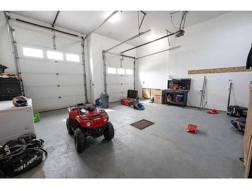 2-721022 Range 54 Road, Rural Grande Prairie No. 1, County Of, AB - Indoor Photo Showing Garage