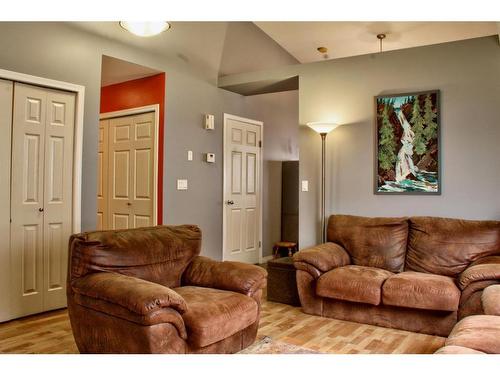 10118 98A Street, Sexsmith, AB - Indoor Photo Showing Living Room