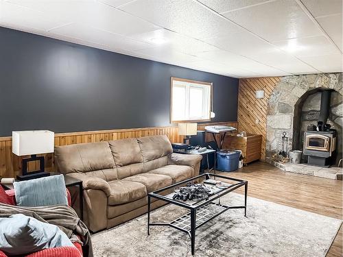 70341 Rr 222, Rural Greenview No. 16, M.D. Of, AB - Indoor Photo Showing Living Room