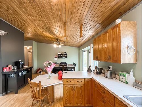 70341 Rr 222, Rural Greenview No. 16, M.D. Of, AB - Indoor Photo Showing Kitchen