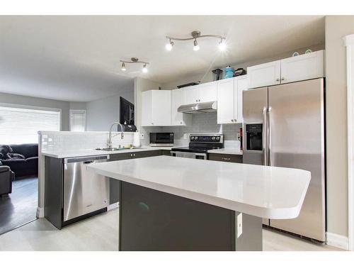 10209 71 Avenue, Grande Prairie, AB - Indoor Photo Showing Kitchen With Upgraded Kitchen