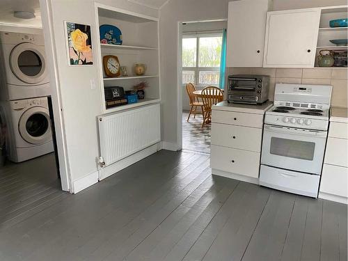 5031 45 Avenue, Spirit River, AB - Indoor Photo Showing Laundry Room