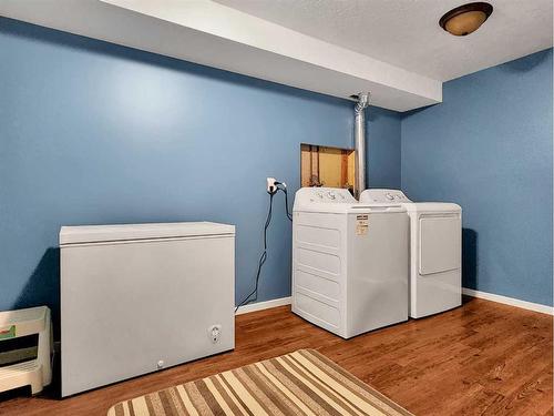 10425 104 Avenue, Grande Cache, AB - Indoor Photo Showing Laundry Room