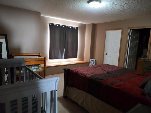 4508 47 Street, Grimshaw, AB - Indoor Photo Showing Bedroom