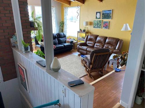 79259 Rge Rd 81, Rural Saddle Hills County, AB - Indoor Photo Showing Living Room