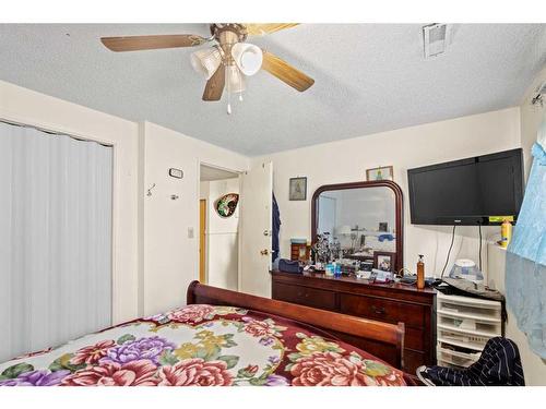7306 99 Street, Grande Prairie, AB - Indoor Photo Showing Bedroom