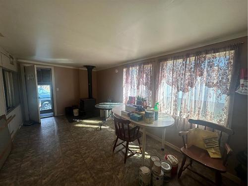 5117 51 Avenue, Berwyn, AB - Indoor Photo Showing Dining Room