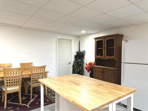 45063A 734 Township, Rural Grande Prairie No. 1, County Of, AB - Indoor Photo Showing Dining Room